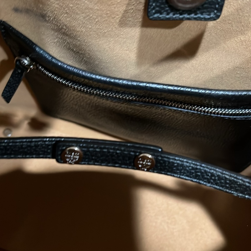 MCM Leather Visetos Shoulder Bag - Picture 9 of 12